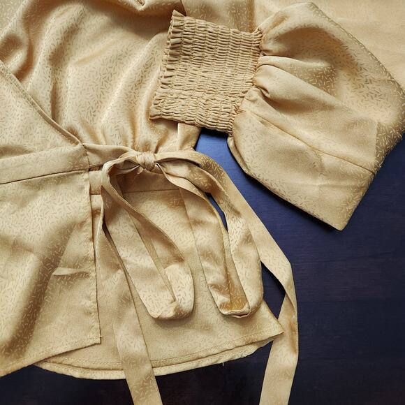 NWOT Lovers + Friends Hopeless Romantic Wrap Blouse Size Small - Picture 4 of 7